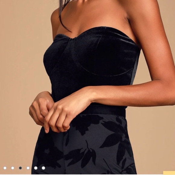 NWT LULUS Love About It black velvet strapless jumpsuit size large elegant - Picture 3 of 9